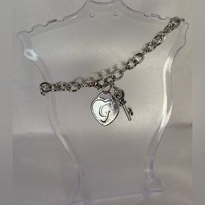 NEW Initial “G” Heart & Key Adjustable Charm Bracelet Fashion Silver-Tone